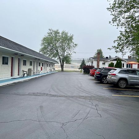 Rodeway Inn&Suites Brunswick near Hwy 1 Exterior foto